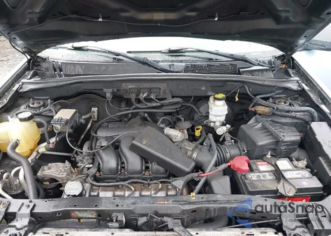 2008 Mercury Mariner V6 z USA, uszkodzony, nr VIN 4M2CU91158KJ35319